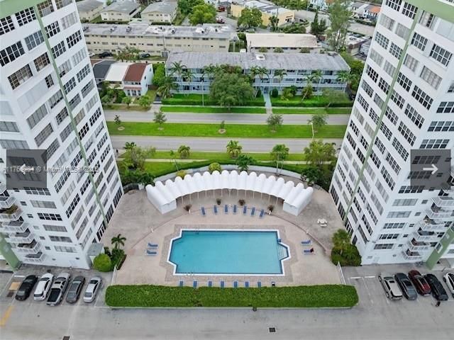 Recently Sold: $190,000 (1 beds, 1 baths, 857 Square Feet)