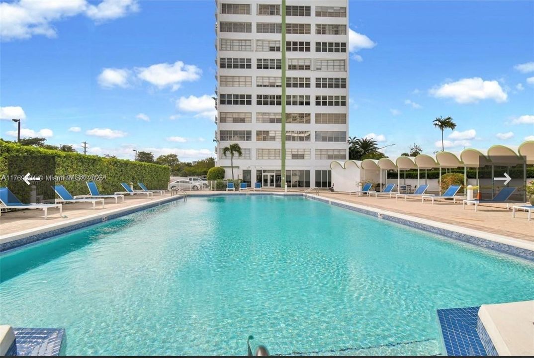 Recently Sold: $190,000 (1 beds, 1 baths, 857 Square Feet)