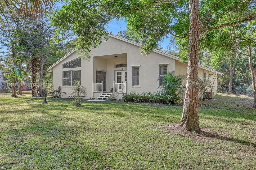 Vendido Recientemente: $725,000 (3 camas, 2 baños, 1776 Pies cuadrados)