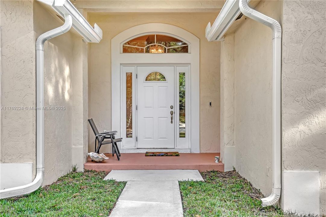 Vendido Recientemente: $725,000 (3 camas, 2 baños, 1776 Pies cuadrados)