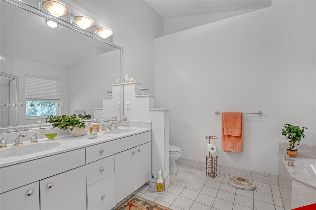 Vendido Recientemente: $725,000 (3 camas, 2 baños, 1776 Pies cuadrados)