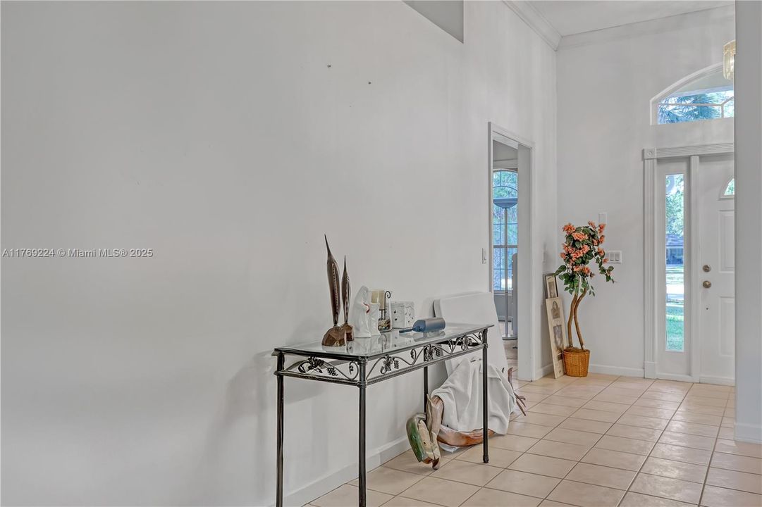 Vendido Recientemente: $725,000 (3 camas, 2 baños, 1776 Pies cuadrados)