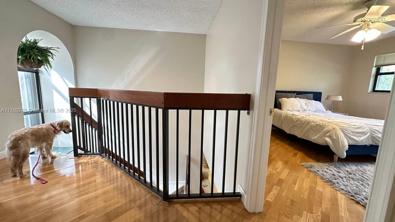 Vendido Recientemente: $415,000 (4 camas, 2 baños, 1633 Pies cuadrados)