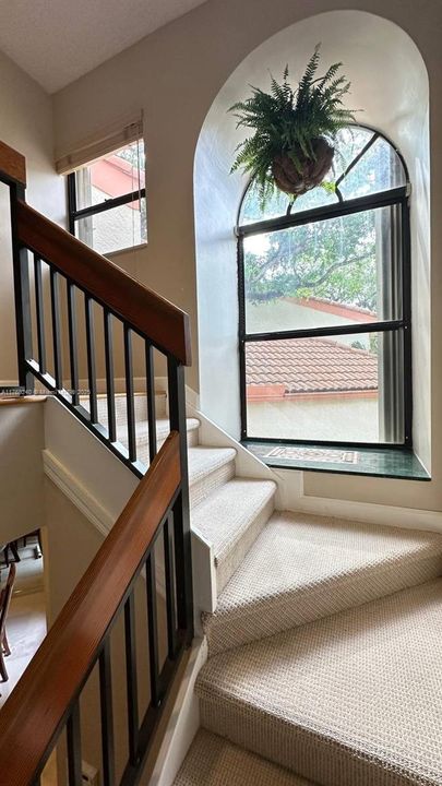 Vendido Recientemente: $415,000 (4 camas, 2 baños, 1633 Pies cuadrados)