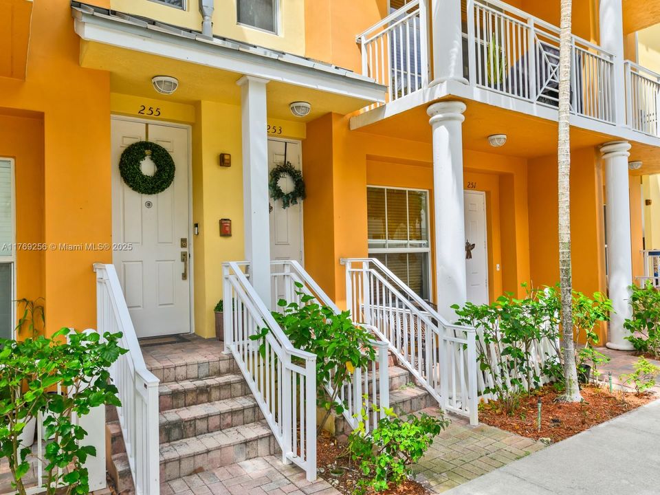 Recently Rented: $2,999 (2 beds, 2 baths, 1679 Square Feet)