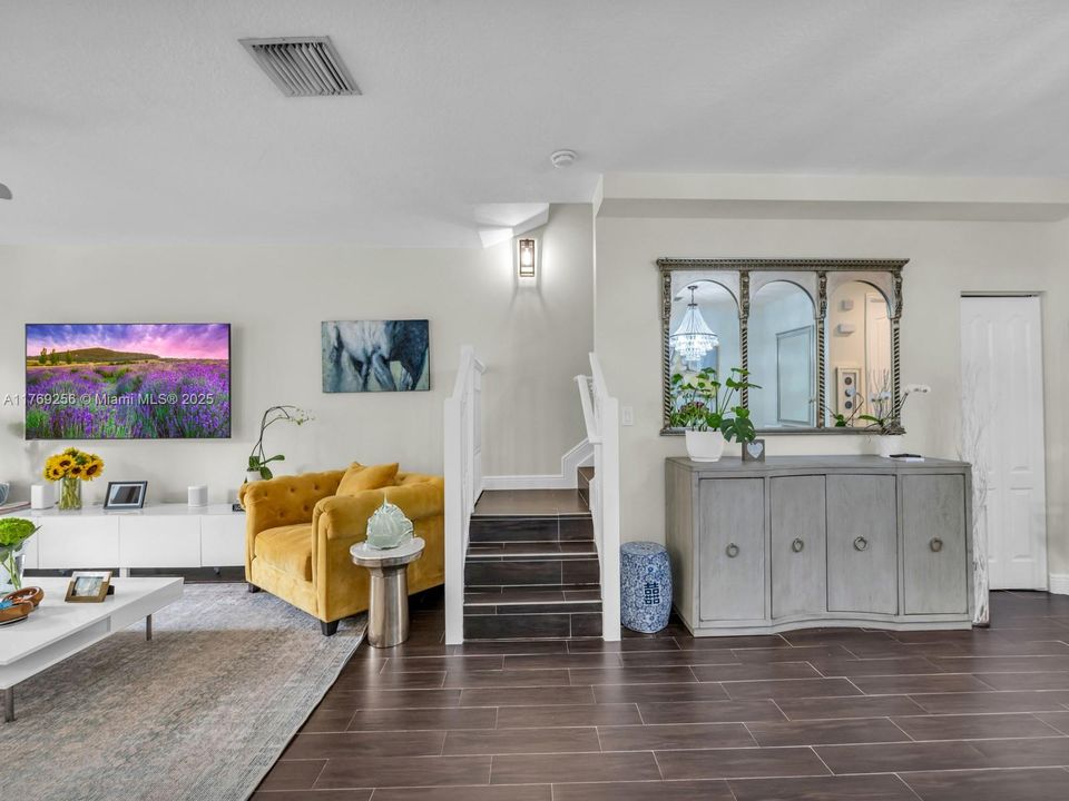 Recently Rented: $2,999 (2 beds, 2 baths, 1679 Square Feet)