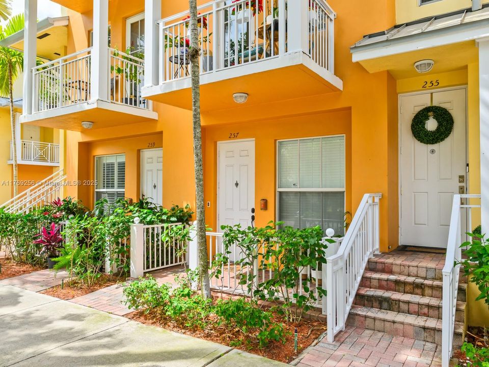 Recently Rented: $2,999 (2 beds, 2 baths, 1679 Square Feet)