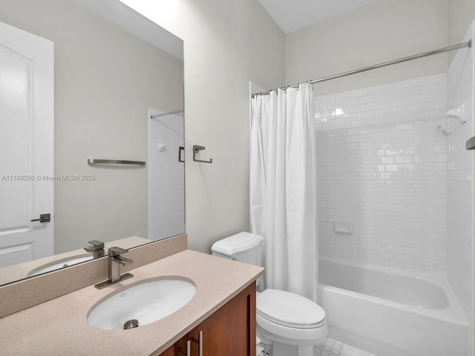 Recently Rented: $2,999 (2 beds, 2 baths, 1679 Square Feet)