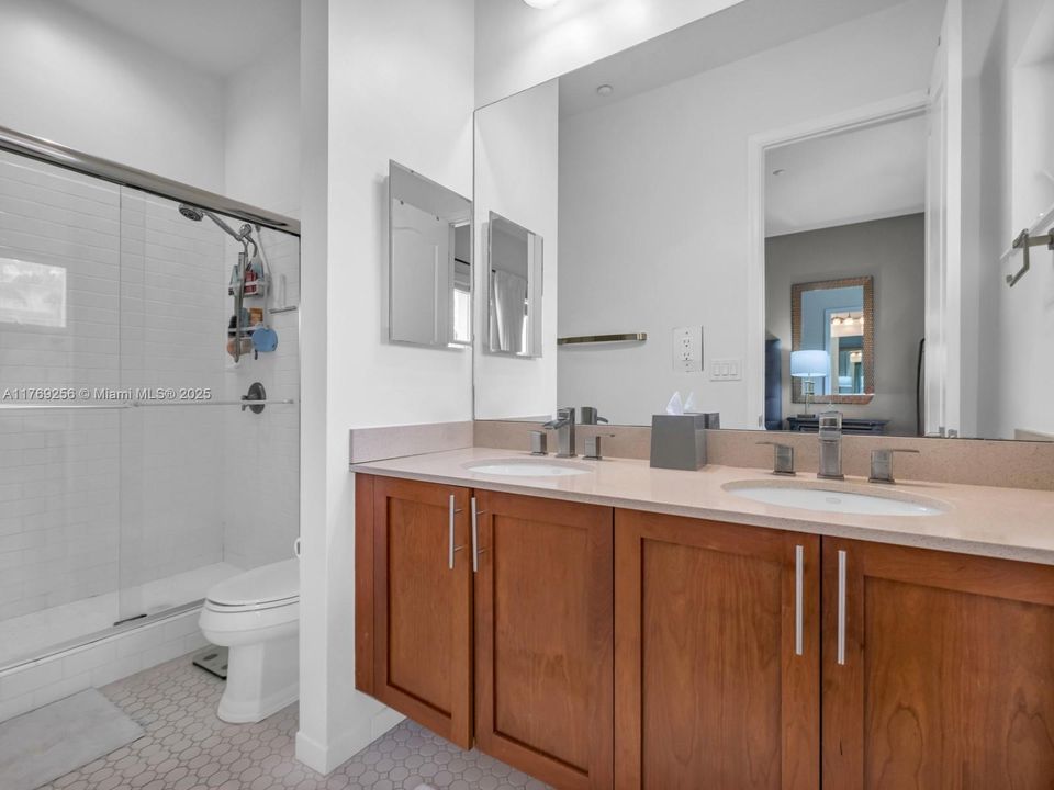 Recently Rented: $2,999 (2 beds, 2 baths, 1679 Square Feet)