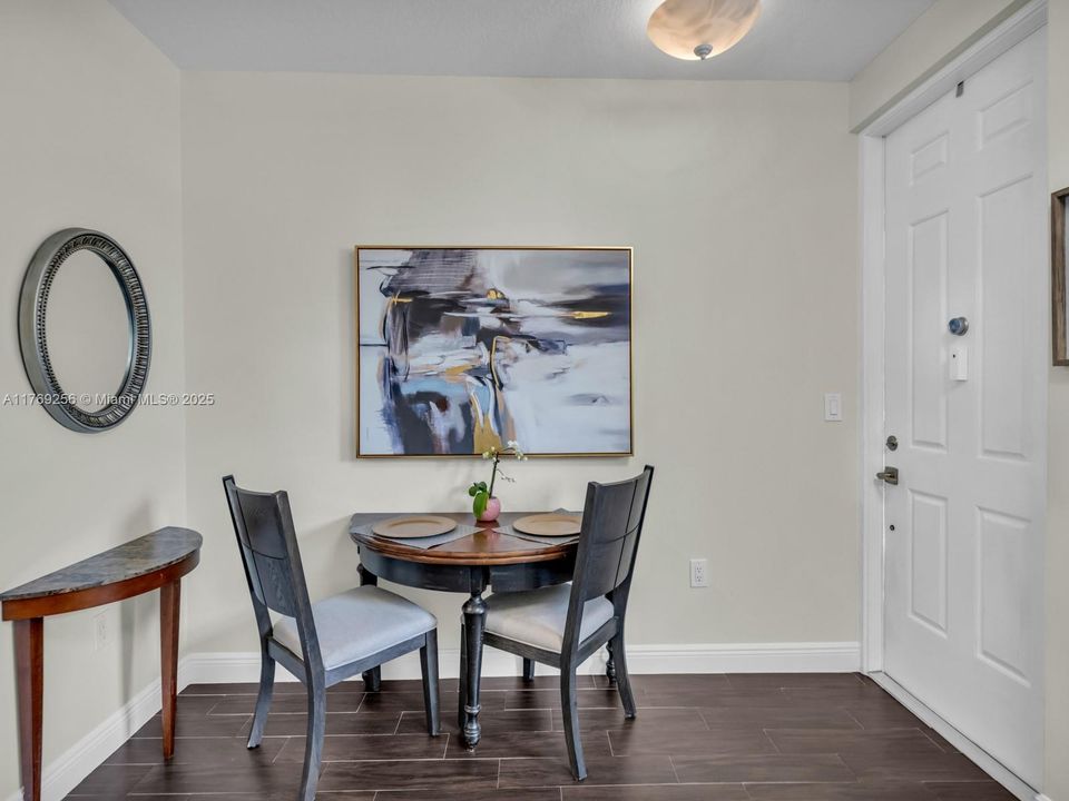 Recently Rented: $2,999 (2 beds, 2 baths, 1679 Square Feet)