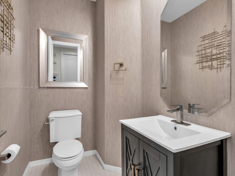 Recently Rented: $2,999 (2 beds, 2 baths, 1679 Square Feet)