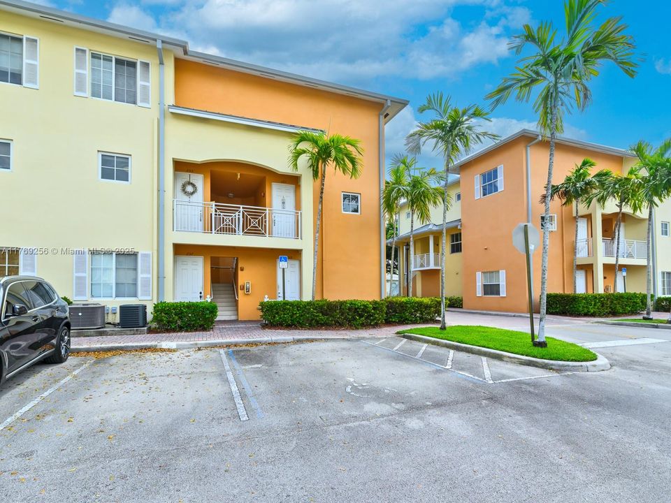 Recently Rented: $2,999 (2 beds, 2 baths, 1679 Square Feet)