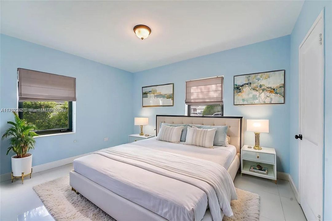 Recently Rented: $2,900 (2 beds, 1 baths, 1122 Square Feet)