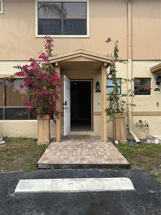 На продажу: $335,000 (3 спален, 2 ванн, 1428 Квадратных фут)