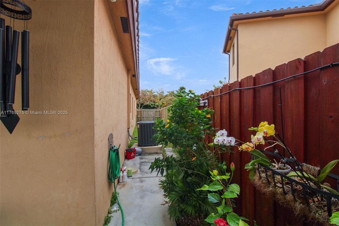 Recently Sold: $507,000 (4 beds, 2 baths, 1638 Square Feet)