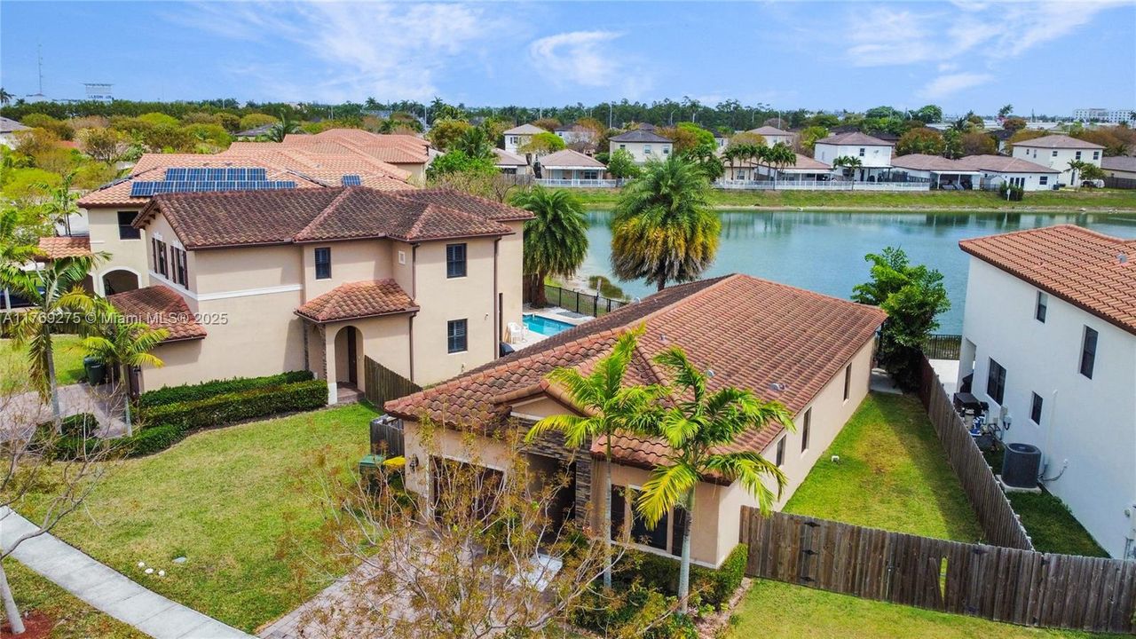 Recently Sold: $507,000 (4 beds, 2 baths, 1638 Square Feet)