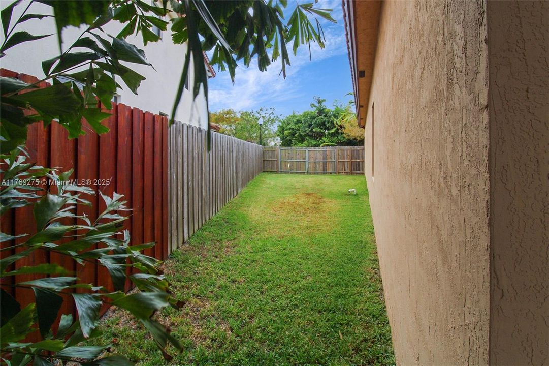 Recently Sold: $507,000 (4 beds, 2 baths, 1638 Square Feet)