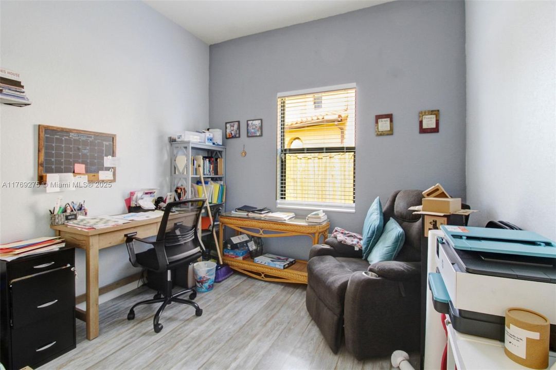 Recently Sold: $507,000 (4 beds, 2 baths, 1638 Square Feet)