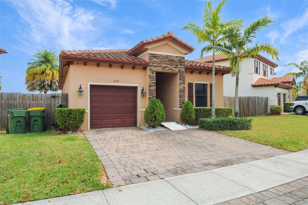 Recently Sold: $507,000 (4 beds, 2 baths, 1638 Square Feet)