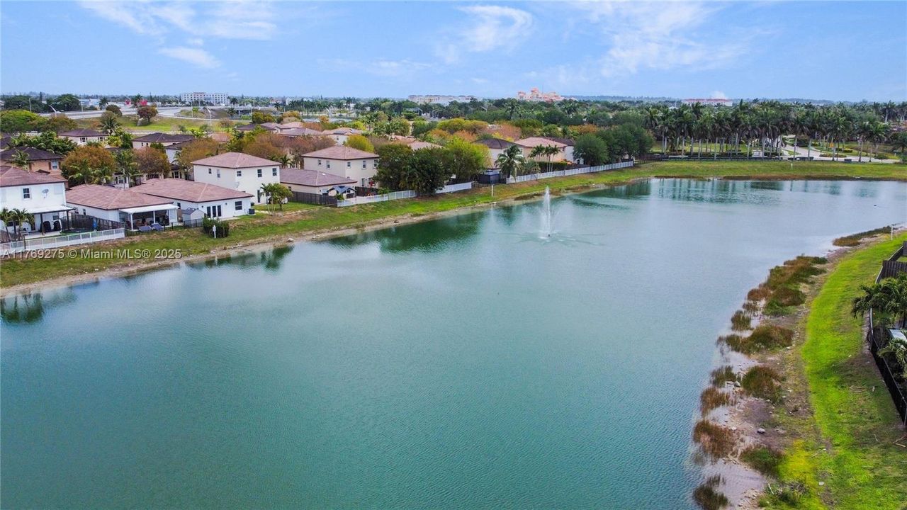 Recently Sold: $507,000 (4 beds, 2 baths, 1638 Square Feet)