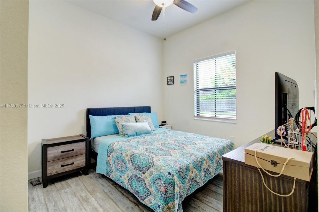 Recently Sold: $507,000 (4 beds, 2 baths, 1638 Square Feet)