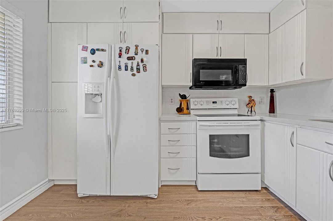 Recently Sold: $217,000 (2 beds, 2 baths, 1040 Square Feet)