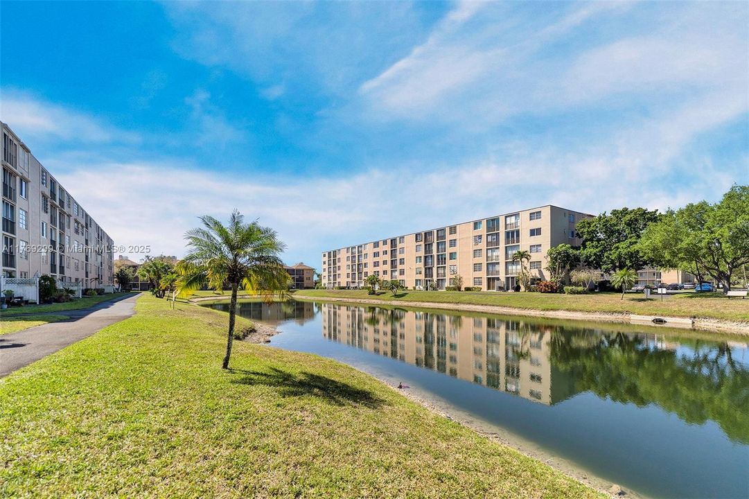 Recently Sold: $217,000 (2 beds, 2 baths, 1040 Square Feet)