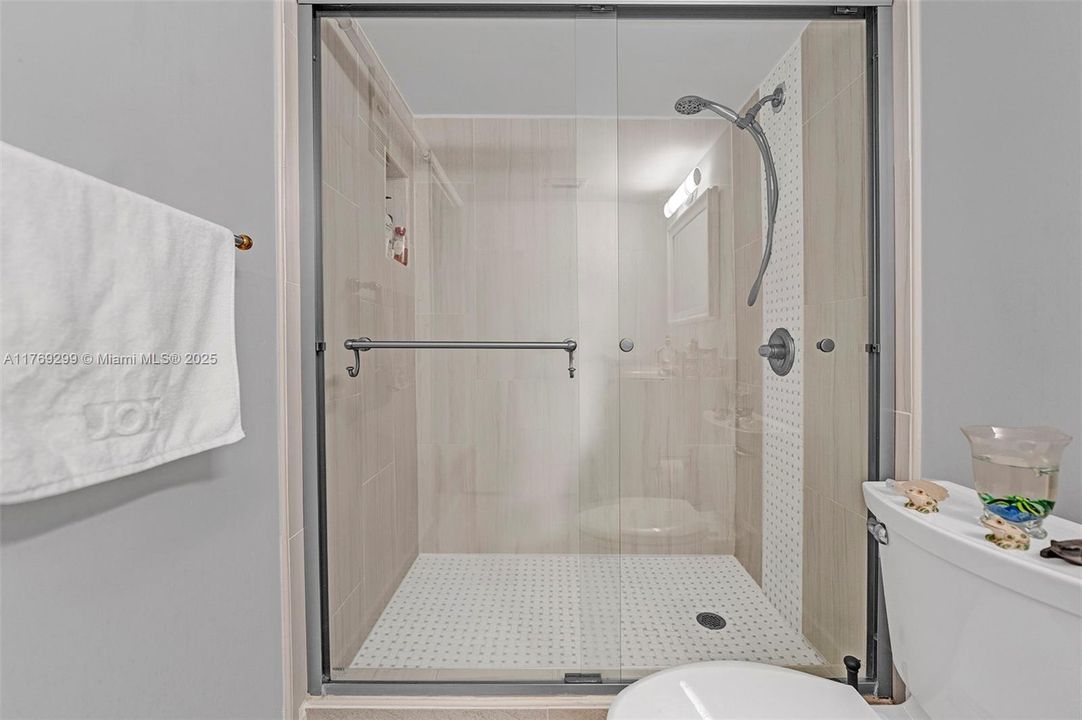 Recently Sold: $217,000 (2 beds, 2 baths, 1040 Square Feet)