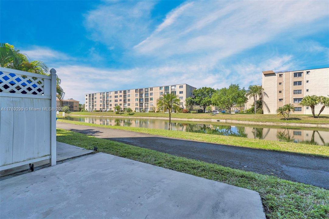 Recently Sold: $217,000 (2 beds, 2 baths, 1040 Square Feet)