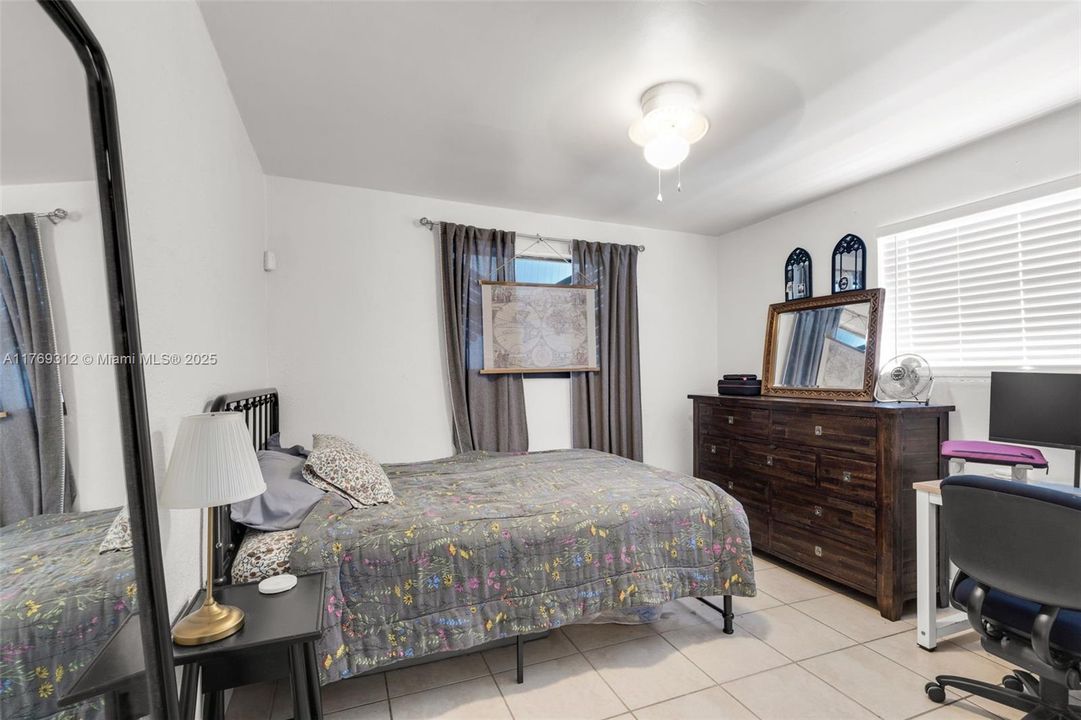 На продажу: $420,000 (3 спален, 2 ванн, 1168 Квадратных фут)