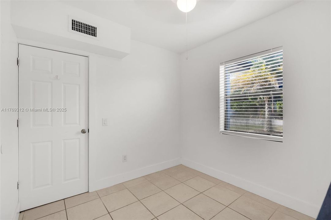 На продажу: $420,000 (3 спален, 2 ванн, 1168 Квадратных фут)