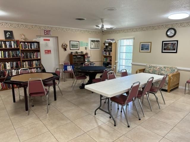 Недавно продано: $87,000 (1 спален, 1 ванн, 735 Квадратных фут)