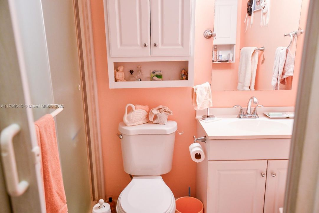 Недавно продано: $87,000 (1 спален, 1 ванн, 735 Квадратных фут)