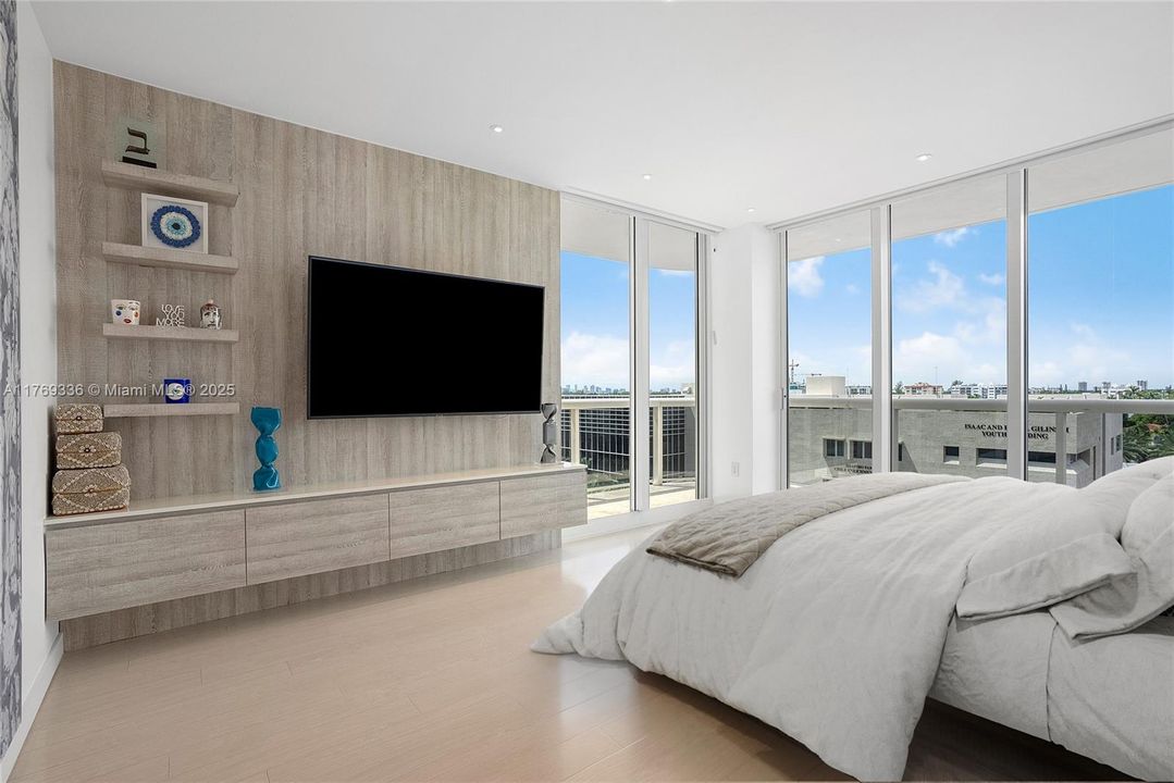 Recently Sold: $2,150,000 (3 beds, 2 baths, 2210 Square Feet)