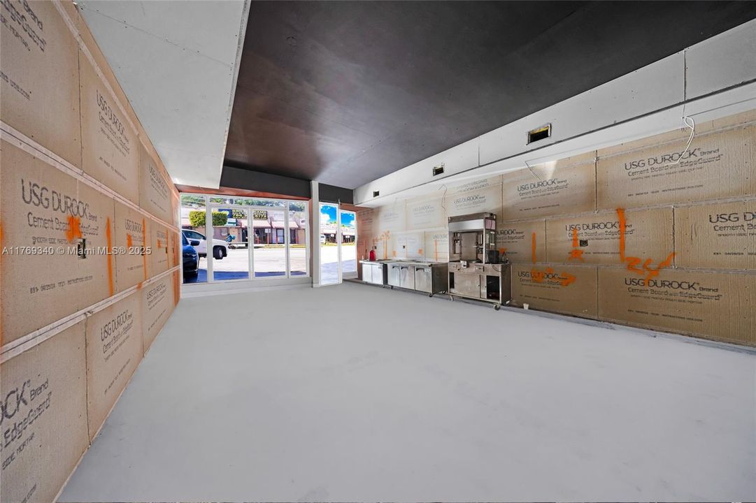 Недавно арендовано: $6,000 (0 спален, 0 ванн, 0 Квадратных фут)