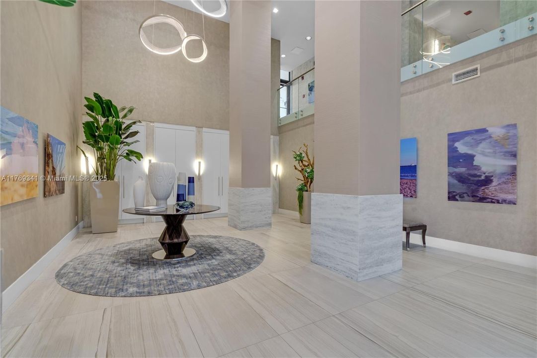 For Sale: $535,000 (2 beds, 2 baths, 1240 Square Feet)