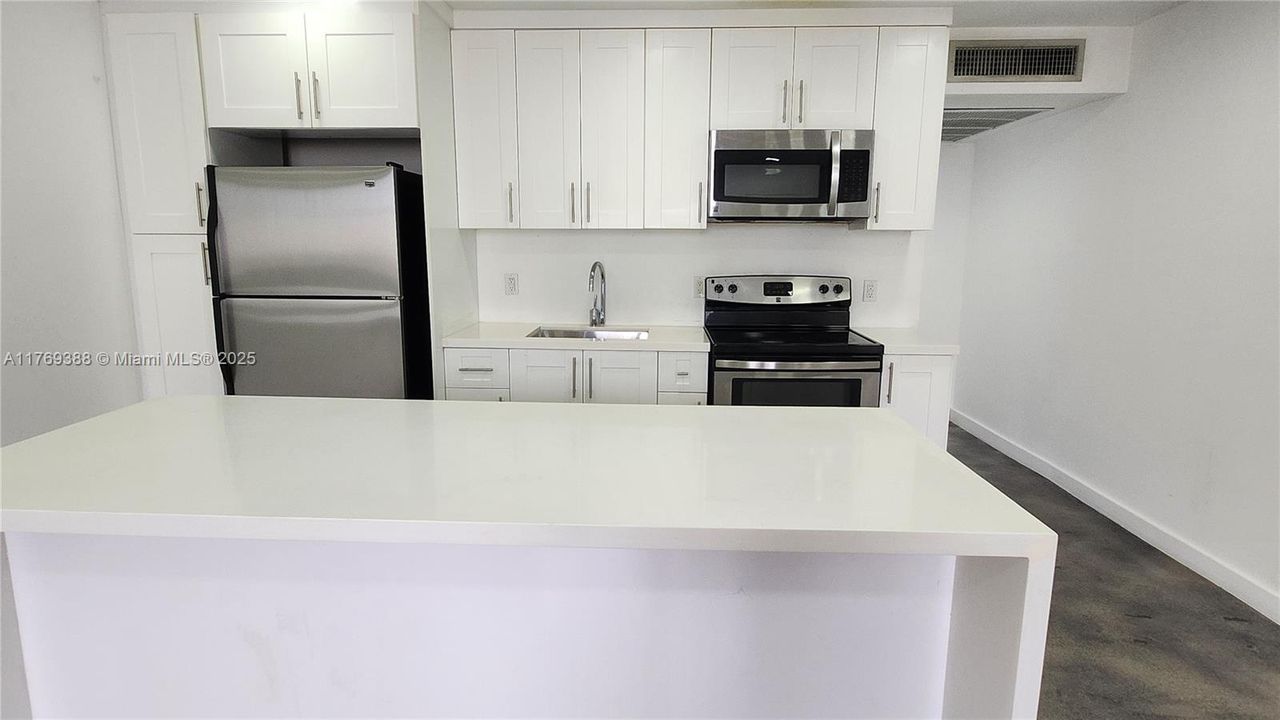 最近租的: $1,800 (1 贝兹, 1 浴室, 692 平方英尺)