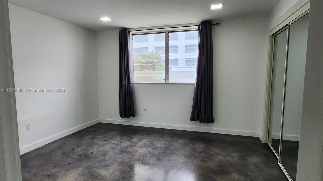 最近租的: $1,800 (1 贝兹, 1 浴室, 692 平方英尺)