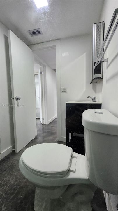 最近租的: $1,800 (1 贝兹, 1 浴室, 692 平方英尺)