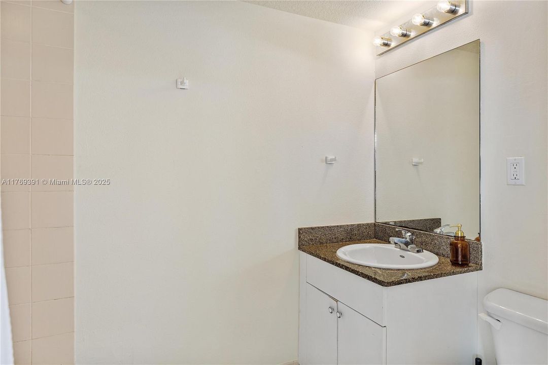 Vendido Recientemente: $282,500 (1 camas, 1 baños, 590 Pies cuadrados)