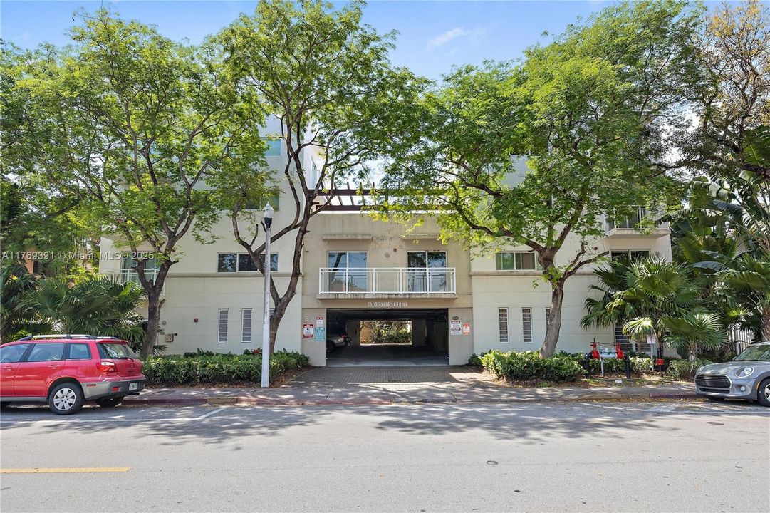 Vendido Recientemente: $282,500 (1 camas, 1 baños, 590 Pies cuadrados)