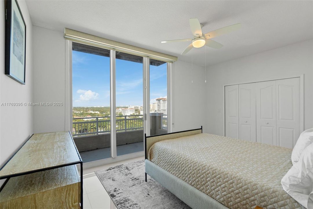 На продажу: $650,000 (2 спален, 2 ванн, 1206 Квадратных фут)