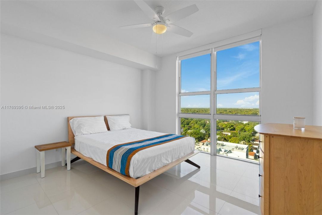 На продажу: $650,000 (2 спален, 2 ванн, 1206 Квадратных фут)