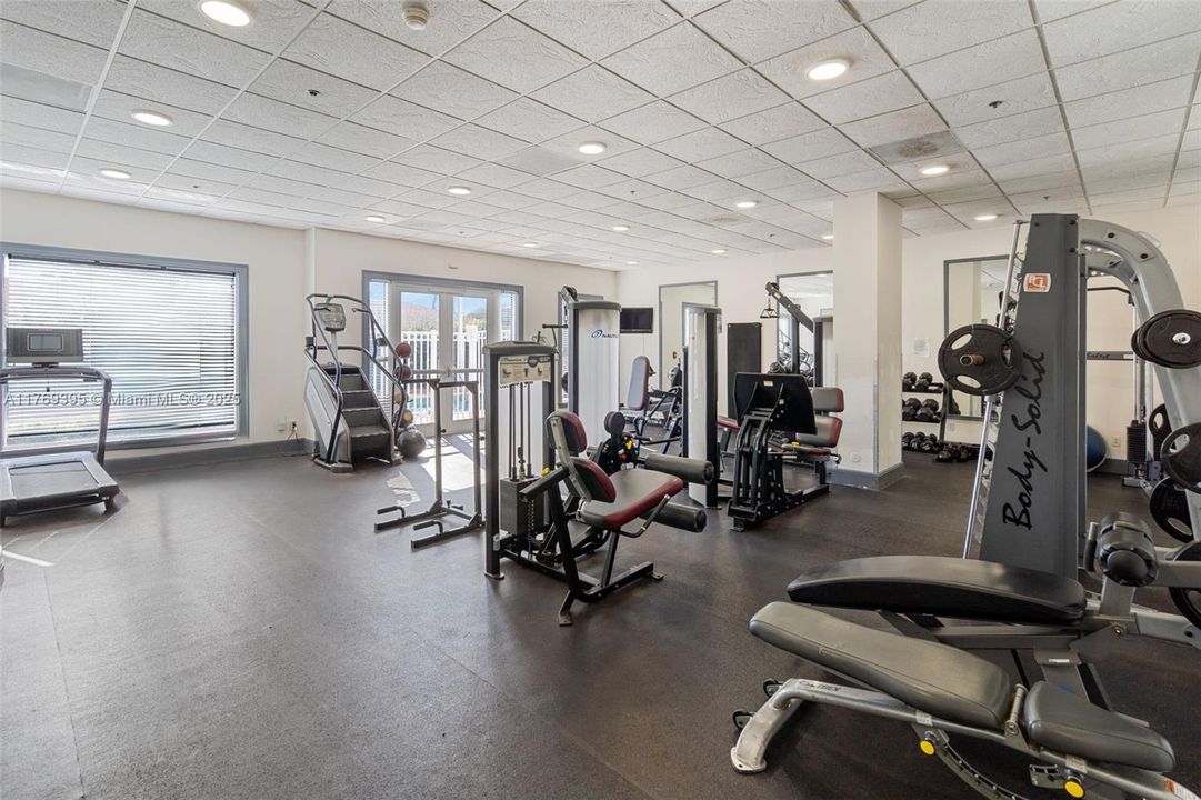 На продажу: $650,000 (2 спален, 2 ванн, 1206 Квадратных фут)