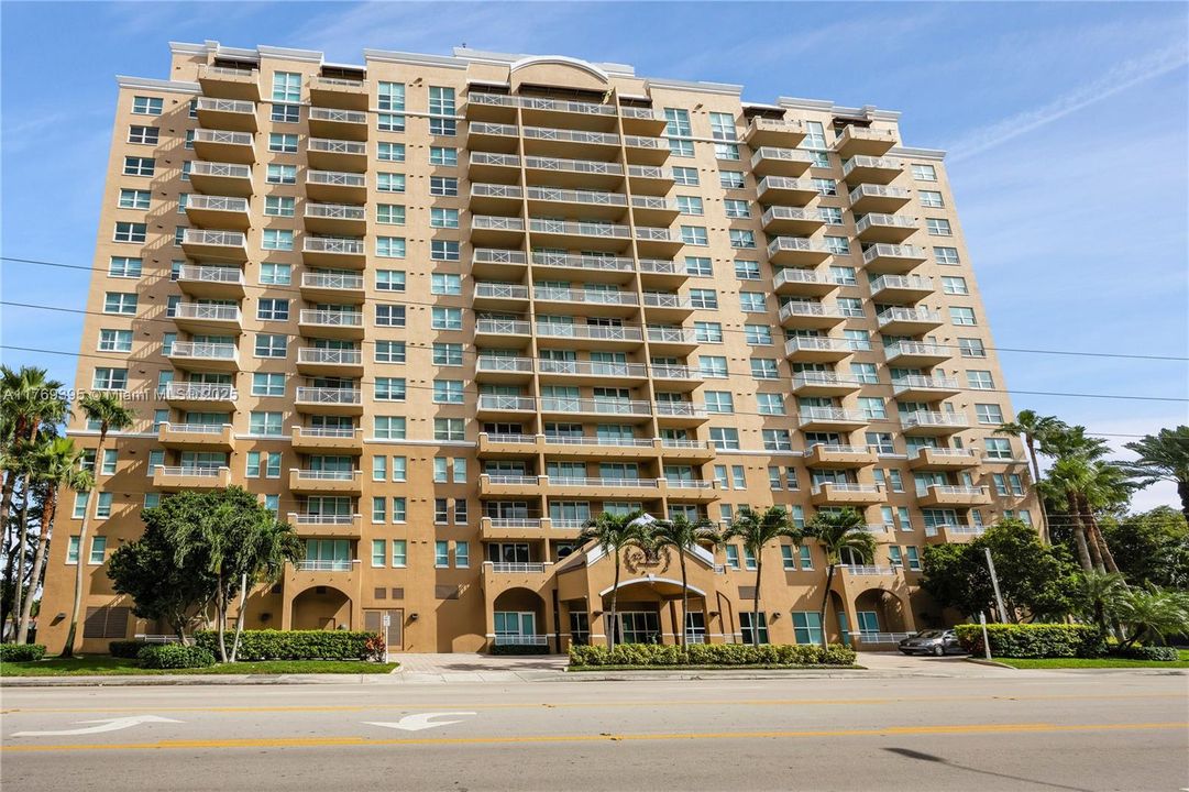 На продажу: $650,000 (2 спален, 2 ванн, 1206 Квадратных фут)