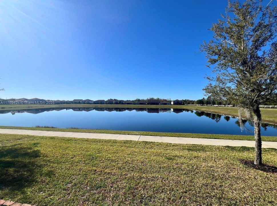 待售: $539,000 (4 贝兹, 2 浴室, 2657 平方英尺)