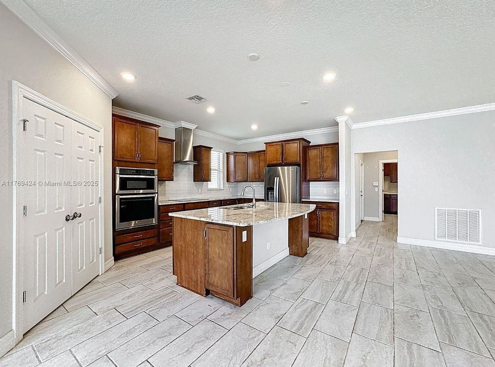 待售: $539,000 (4 贝兹, 2 浴室, 2657 平方英尺)