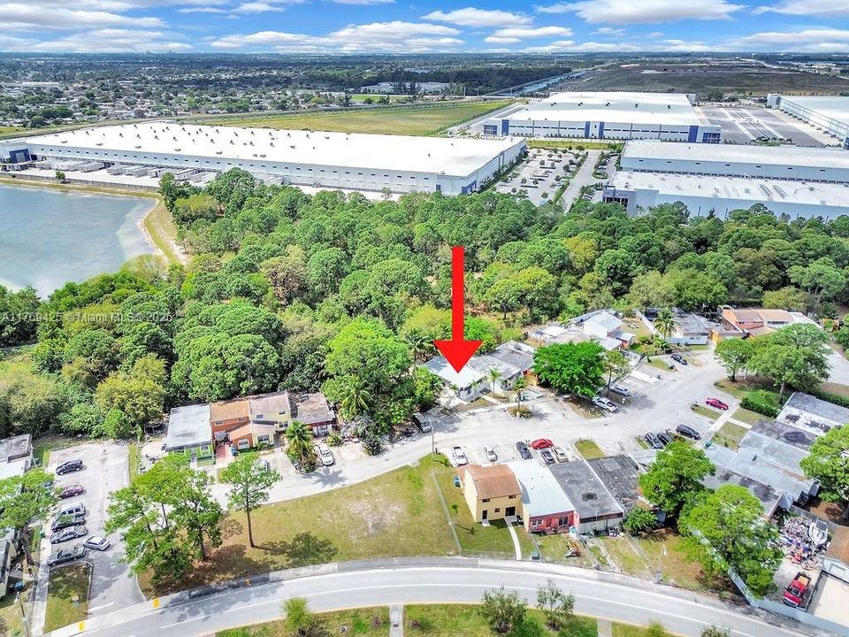 Vendido Recientemente: $425,000 (4 camas, 2 baños, 1231 Pies cuadrados)