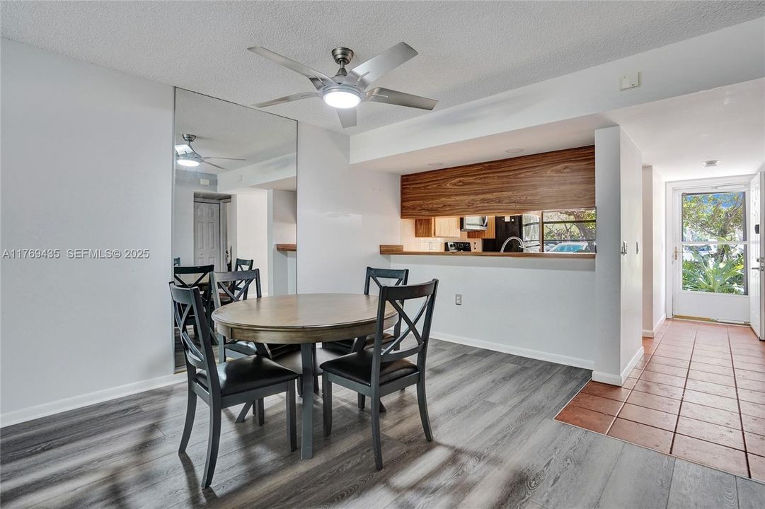 En Venta: $189,500 (2 camas, 2 baños, 1437 Pies cuadrados)