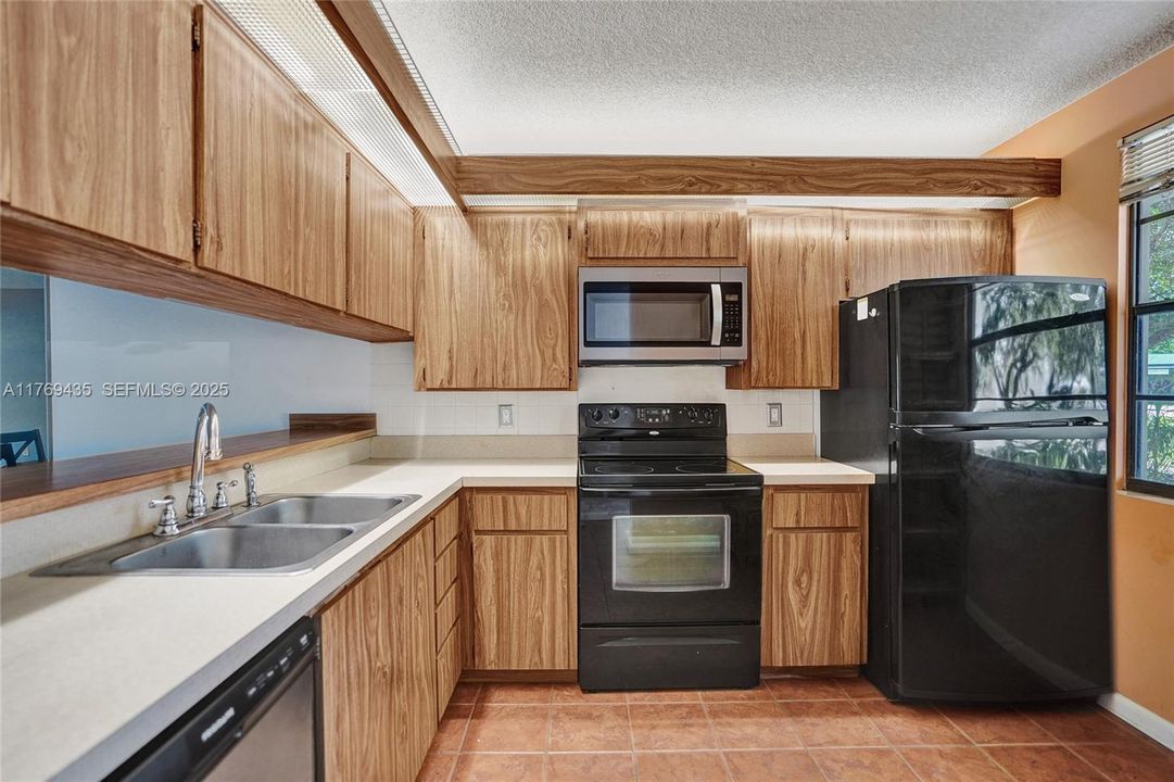 En Venta: $189,500 (2 camas, 2 baños, 1437 Pies cuadrados)